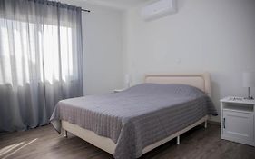 Modern Apartment Not Far From The Beach