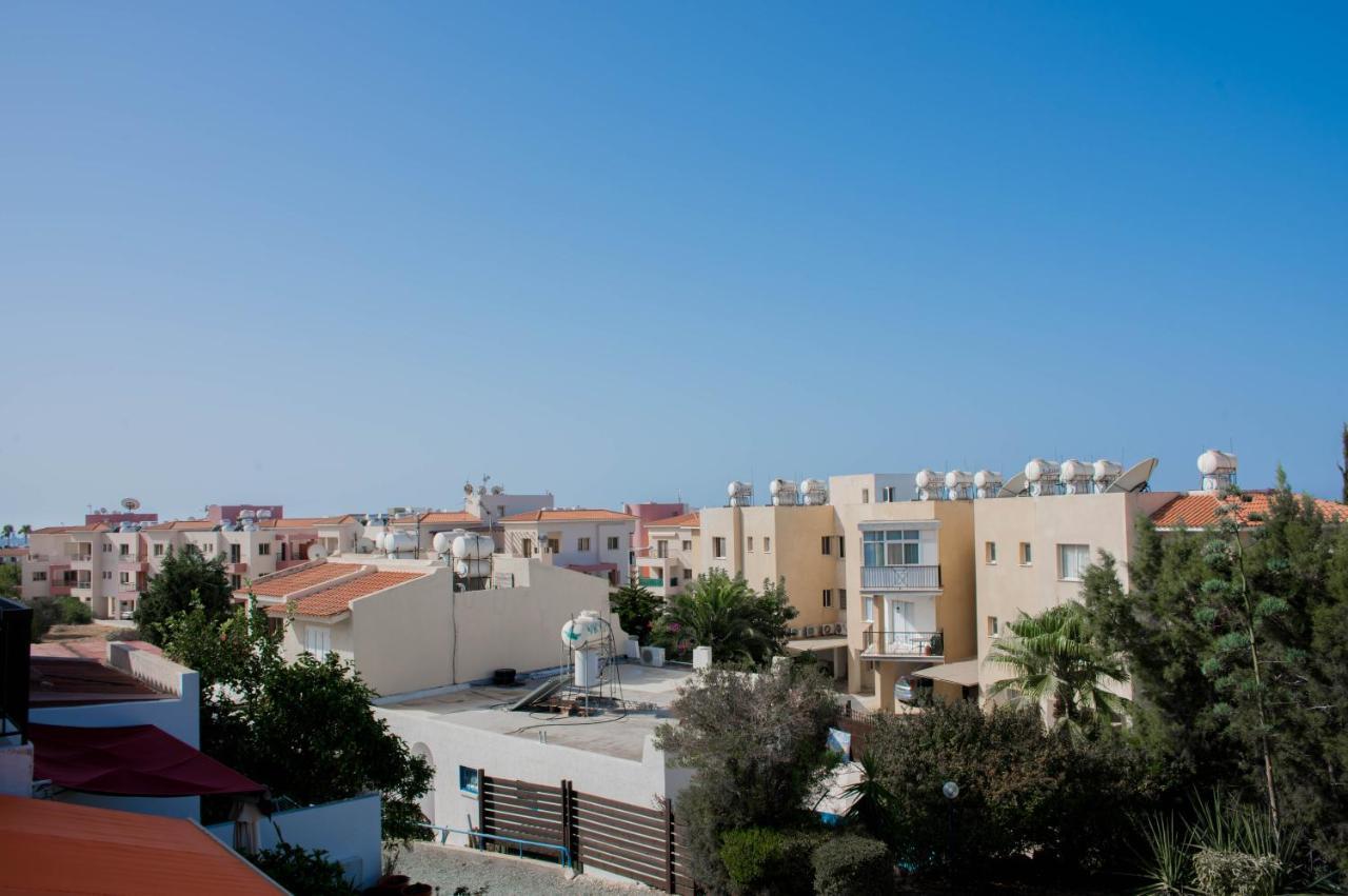 Modern Apartment Not Far From The Beach Paphos Exteriér fotografie